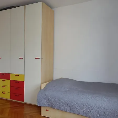 Apartman Lucy *